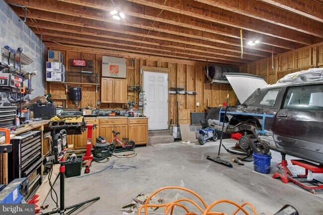 Building Photo - 1238 Logger Dr