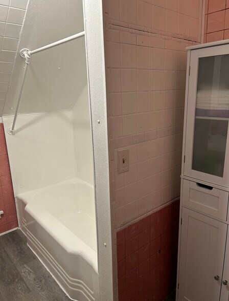 Building Photo - 6701 Hope Ave