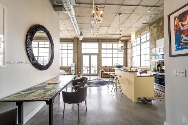 Building Photo - 444 NW 1st Ave