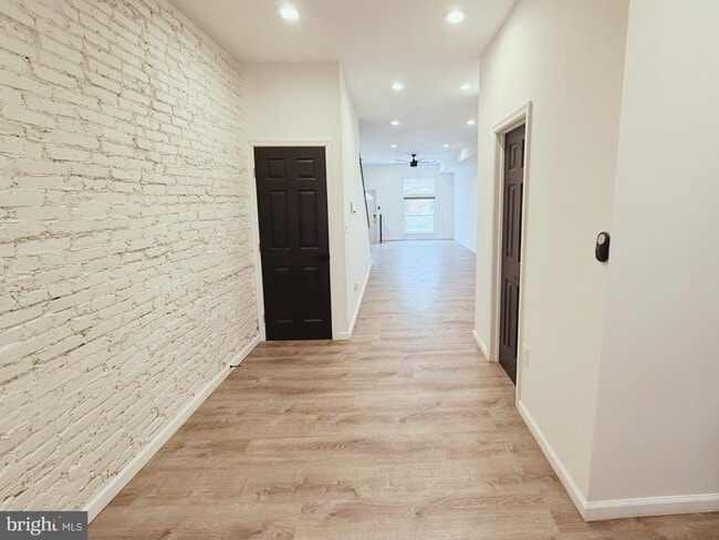 Building Photo - 2142 Penrose Ave