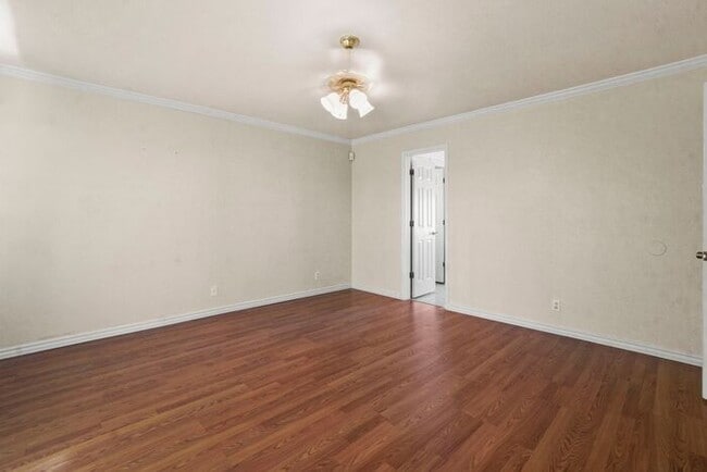 Building Photo - Beautiful, CARPET FREE - 2 Story Home with Refrigerated Air - Two Year Lease Required