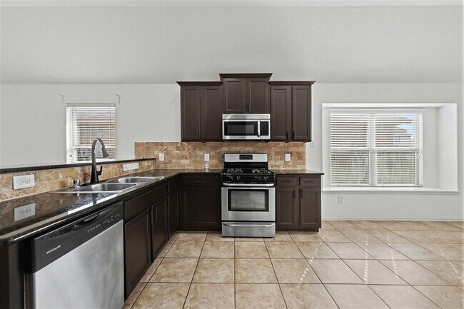 Building Photo - 20719 Winghaven Dr