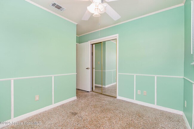 Building Photo - 2155 Palm Ave