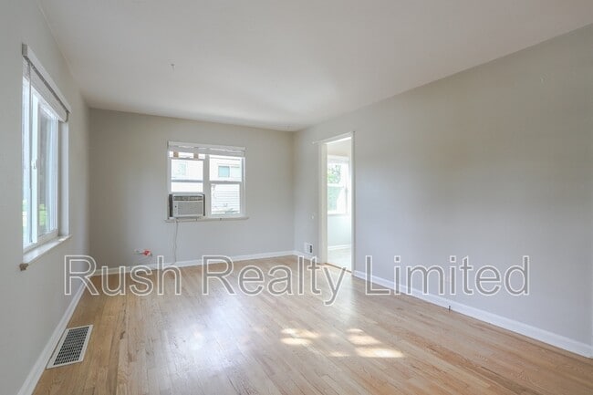 Building Photo - 1815 S Knox Ct