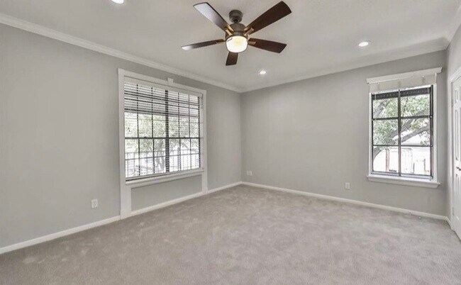 Building Photo - 2700 Revere St