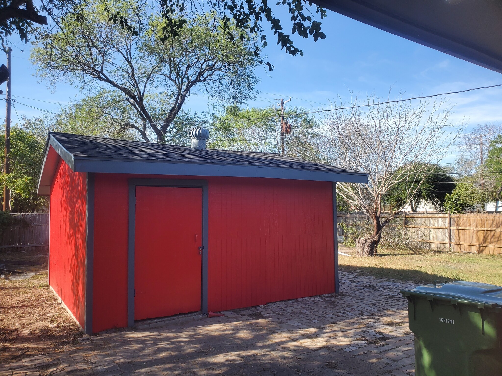 Storage room - 1705 Brownfield Rd