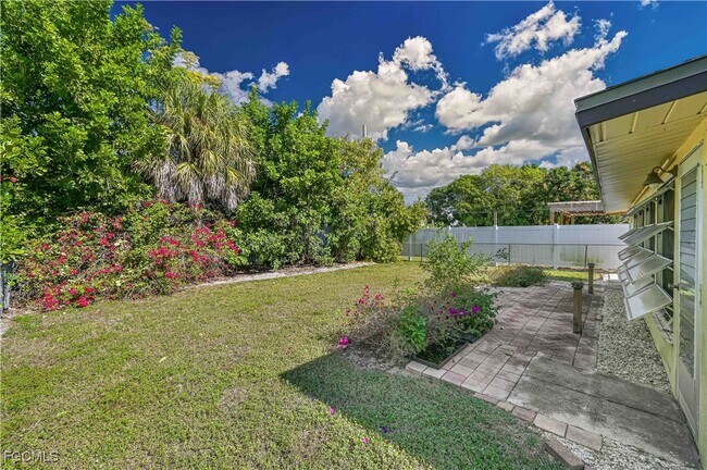 Building Photo - 759 96th Ave N