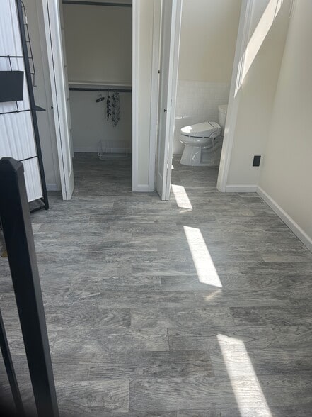 Building Photo - 222 Jackson St