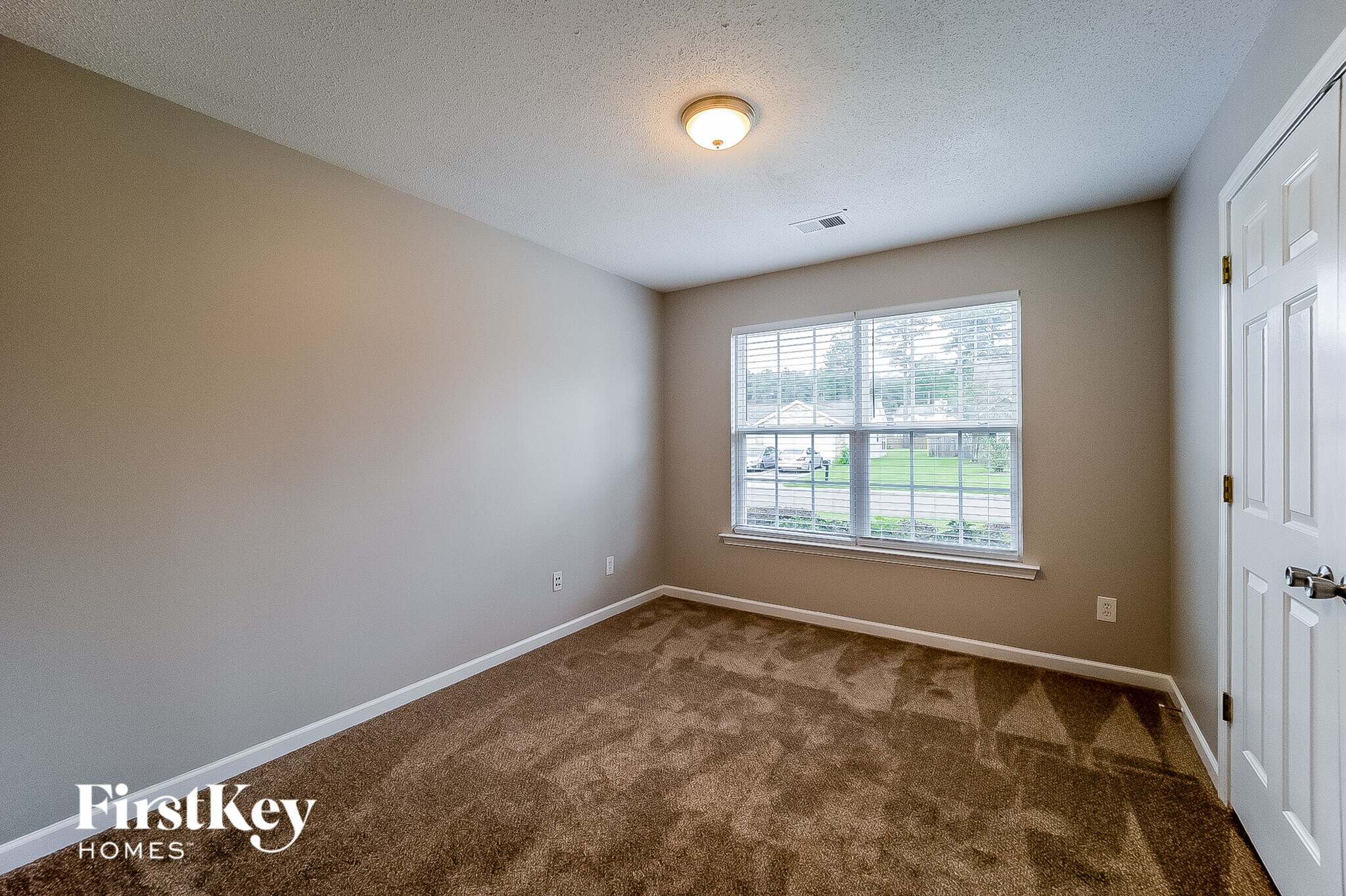 Building Photo - 404 Meadowview Trail