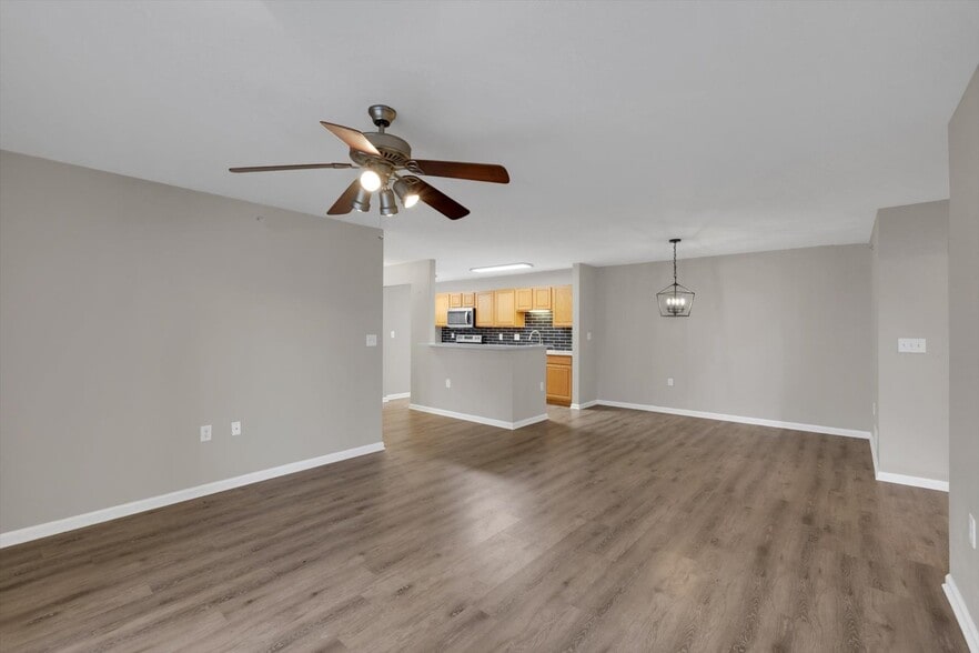 Building Photo - 6403 Shelton Cir