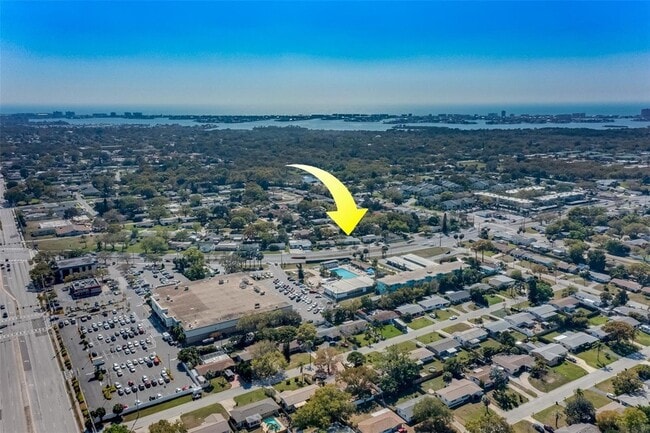 Building Photo - 11472 Park Blvd