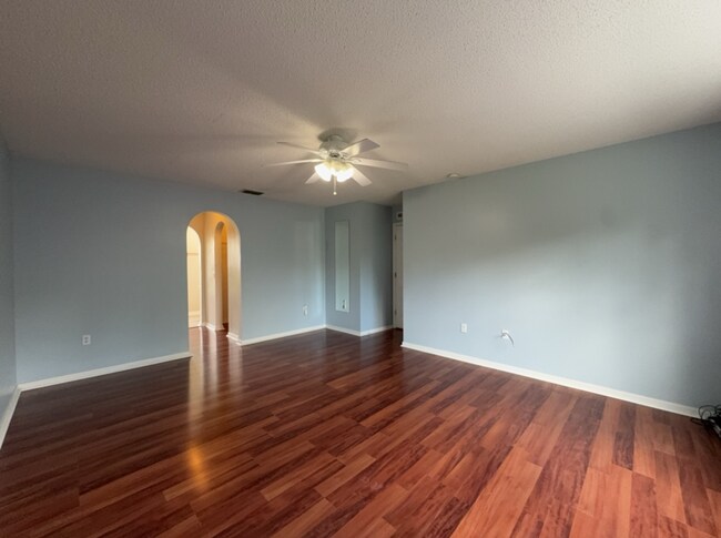 Building Photo - 1431 Teal Dr