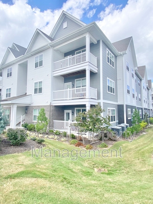 Building Photo - 1744 Vankar Dr