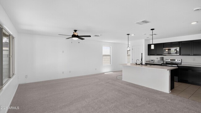 Building Photo - 5667 S 243rd Dr