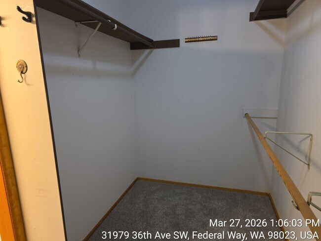 Building Photo - Twin Lakes life on a golf course -4 level home -  4 bedroom 2.5 bathroom with 2 car garage - Move...