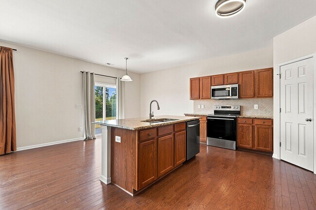 Building Photo - 4332 Burchard Dr