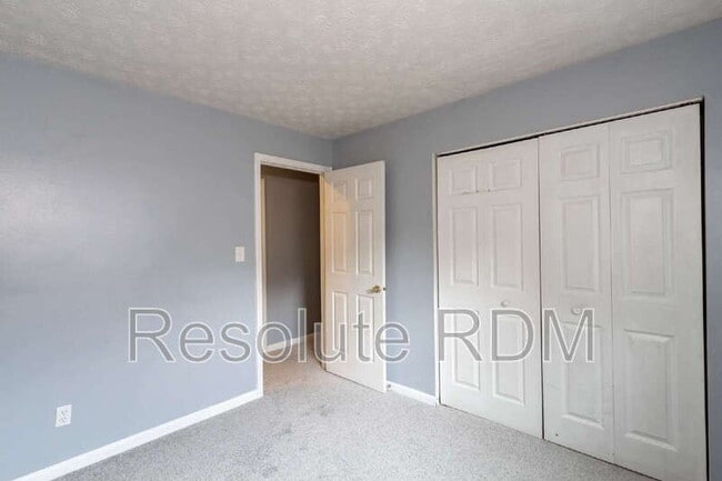 Building Photo - 3826 Ireland Dr