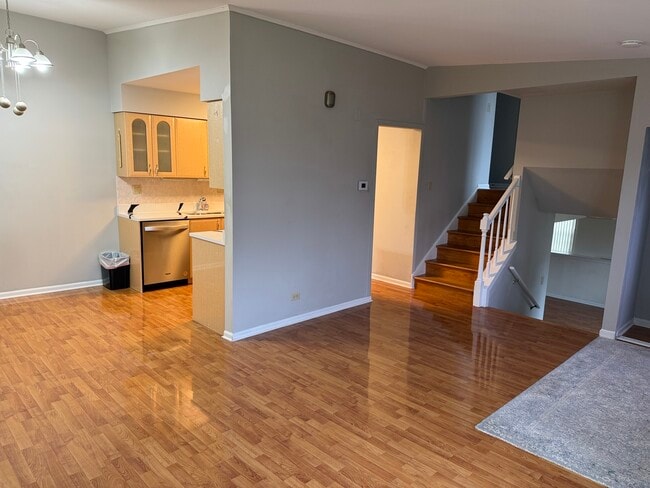 Building Photo - 410 Ashwood Ct