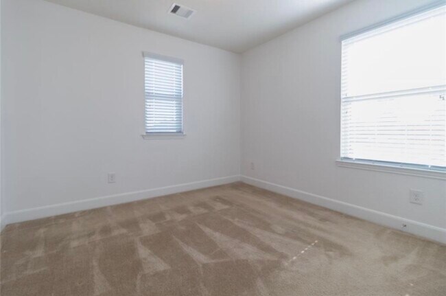 Building Photo - 20623 Pioneer Oak Ln