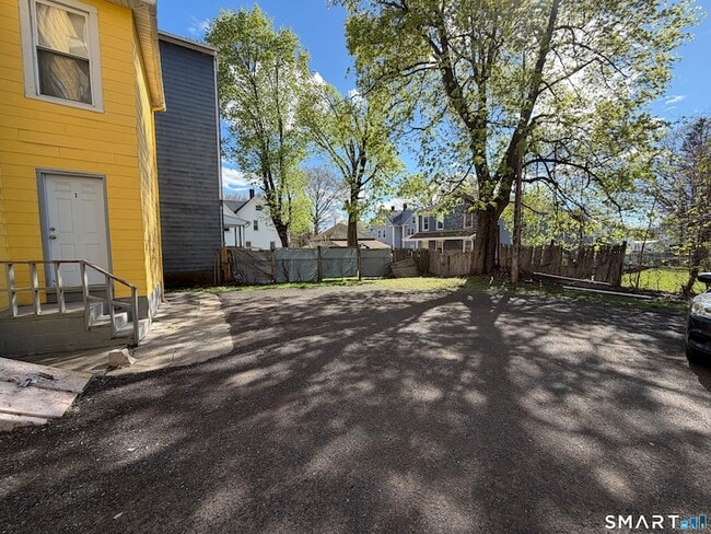 Building Photo - 96 Franklin St