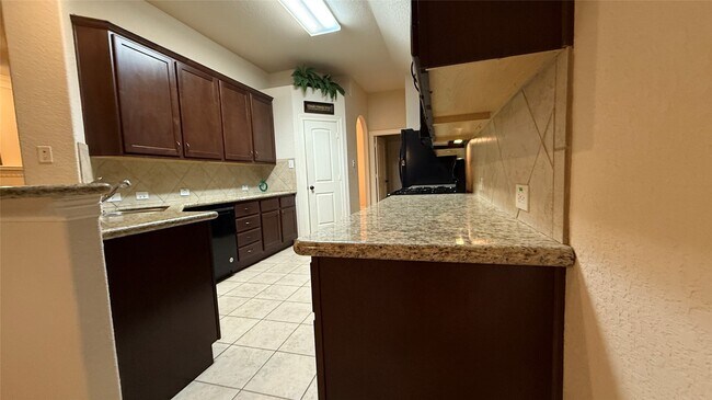 Building Photo - 931 Opal Chase Dr