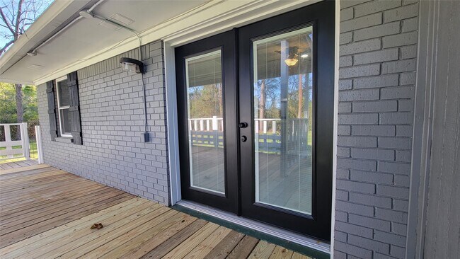 Building Photo - 2200 Joe Rushing Ln