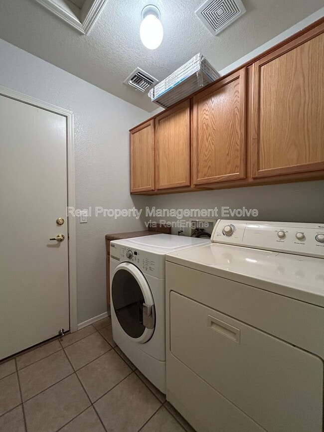 Building Photo - 16036 N 11th Ave