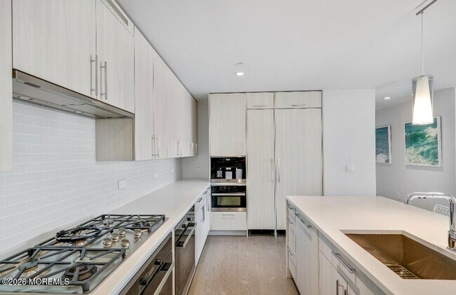 Building Photo - 15 Morris Ave