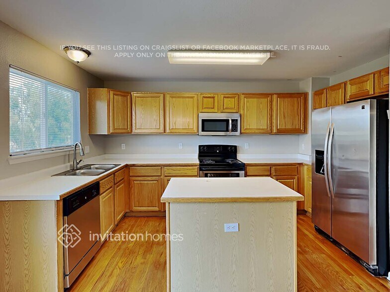 Building Photo - 15979 Rock Crystal Dr