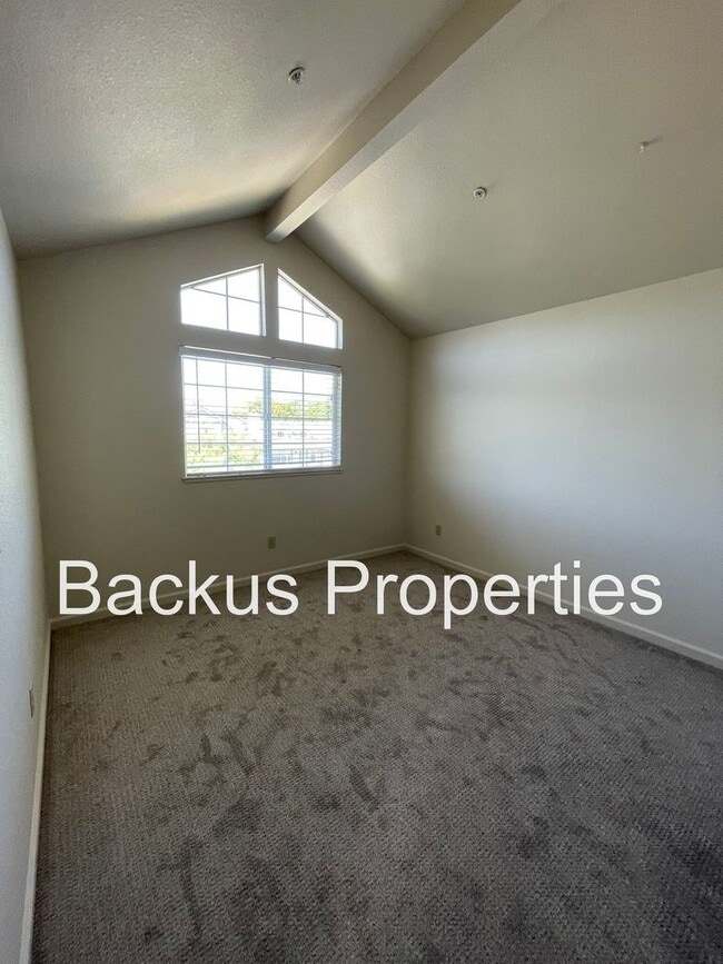 Building Photo - Wonderful four-bedroom Home