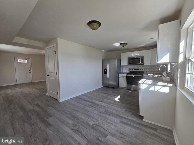 Building Photo - 34 South Main Street