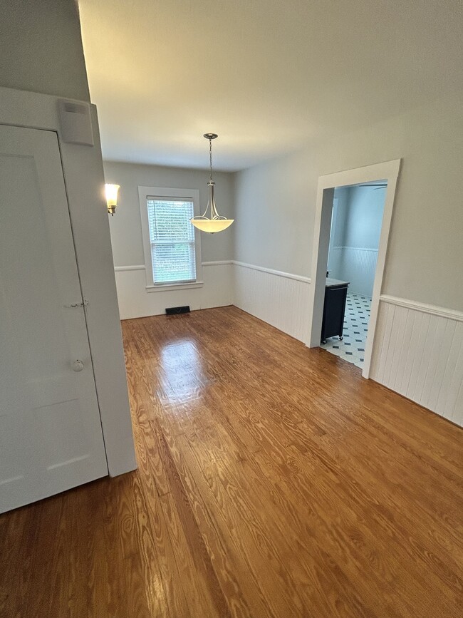 Building Photo - 26 Pearl St