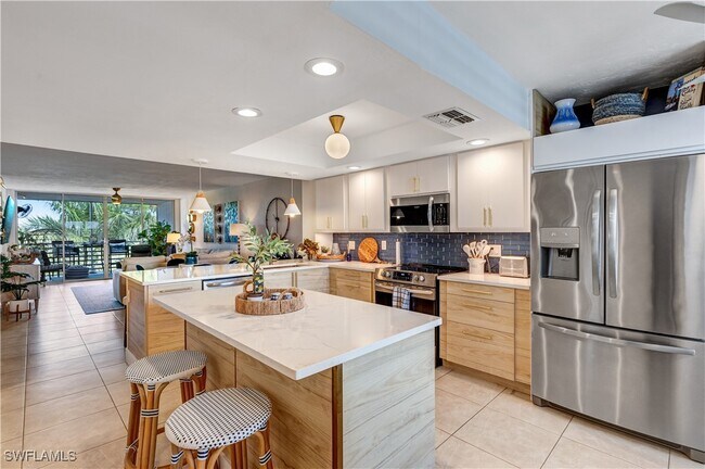 Building Photo - 285 Naples Cove Dr