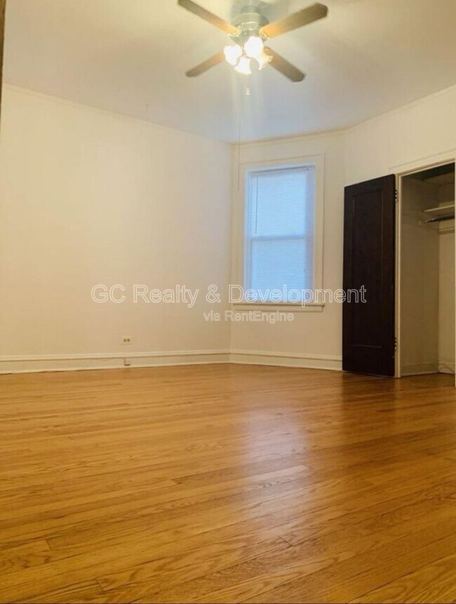 Building Photo - 6316 N Rockwell St