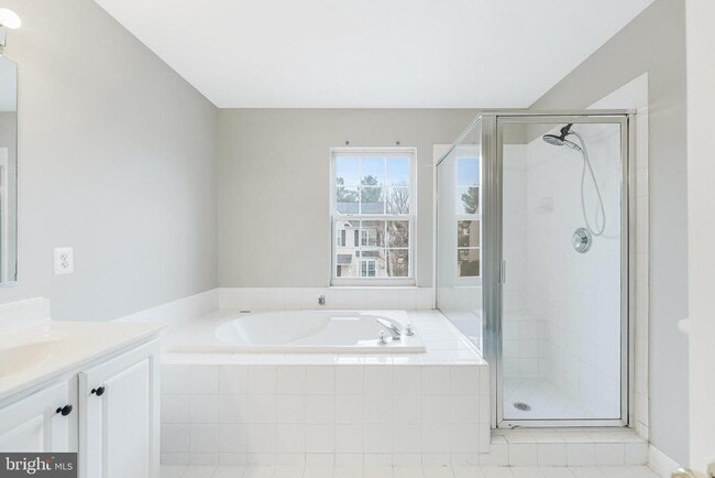 Building Photo - 21765 Tottenham Hale Ct