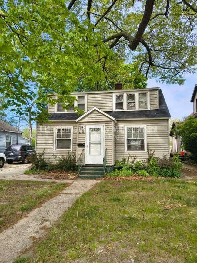 Building Photo - 3041 Lemuel St