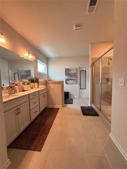 Building Photo - 451 Carmichael Cir