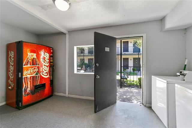 Building Photo - 1407 15th Pl