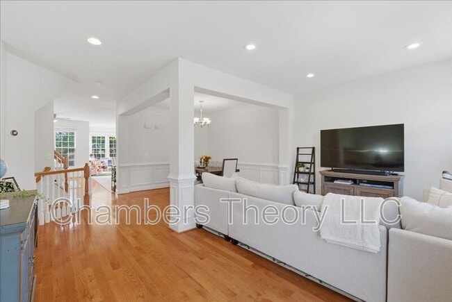 Building Photo - 8407 Chaucer House Ct