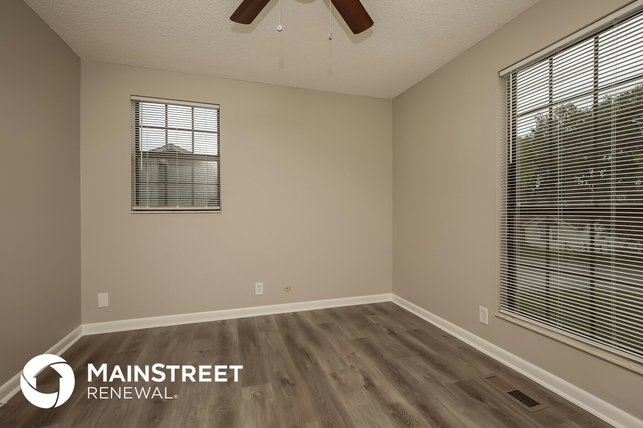 Building Photo - 431 Sunset Dr