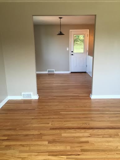 Building Photo - **********Gorgeous Scott Township 3-Bed/1....
