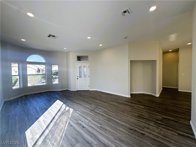 Building Photo - 312 Modesto St