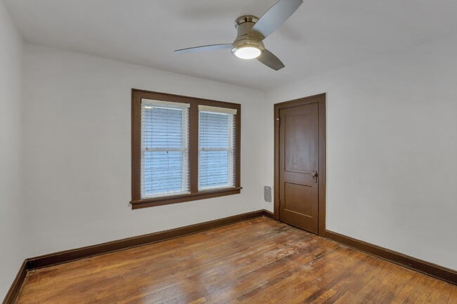 Building Photo - 1349 N 6th St