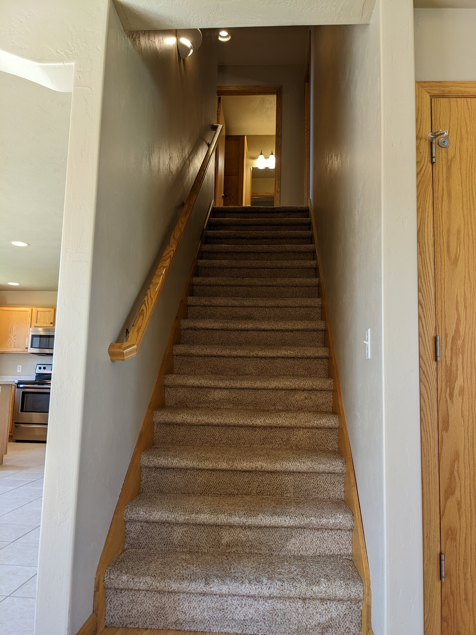 Upstairs - 5335 Brookview Dr