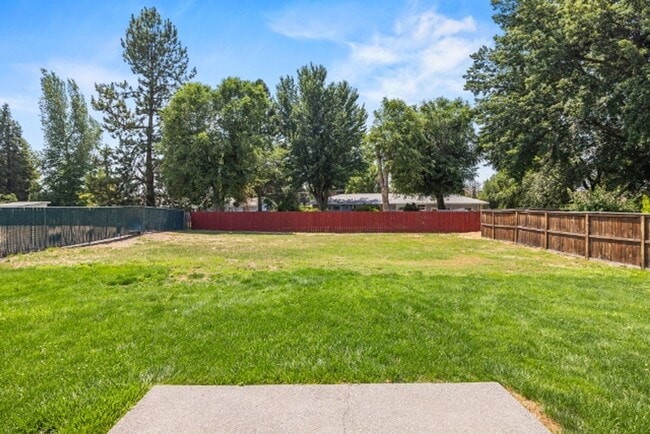 Building Photo - Great home in newer subdivision