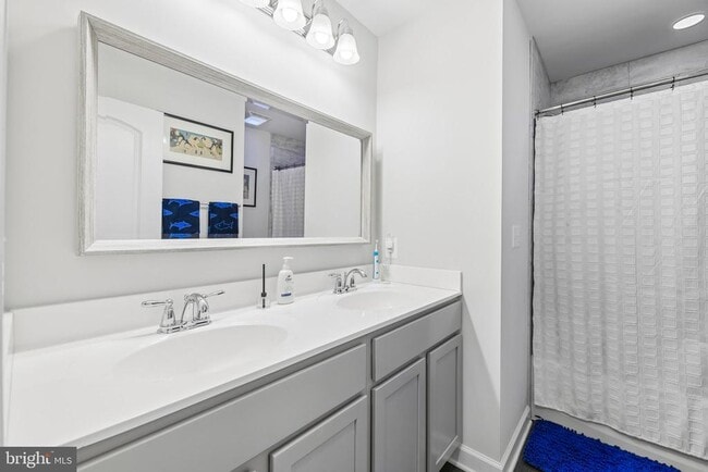 Building Photo - 10400 Del Ray Ct