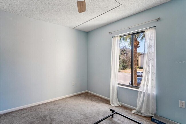 Building Photo - 3232 Lake Pine Way E