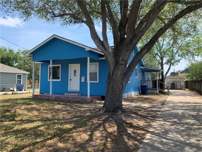 Building Photo - 4542 Helen St
