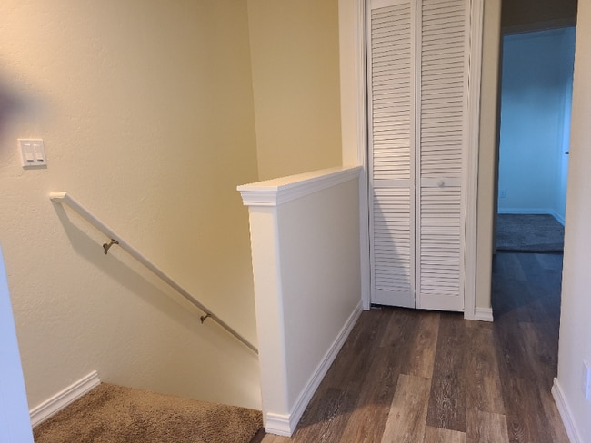 Building Photo - 310 SE L St