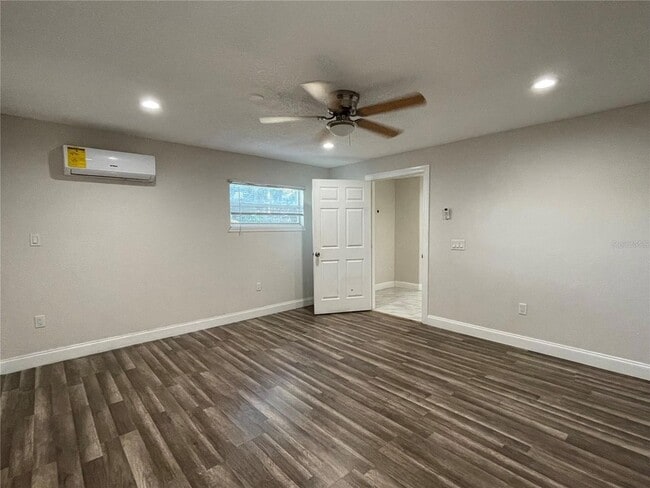 Building Photo - 1208 Carlton Ave
